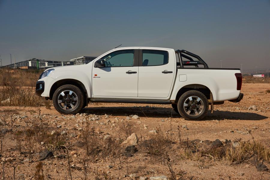  Isuzu KB Double Cab X-Rider 2016 года  (фото 15 из 30)